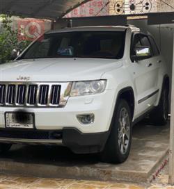 جیپ گراند شیرۆکی